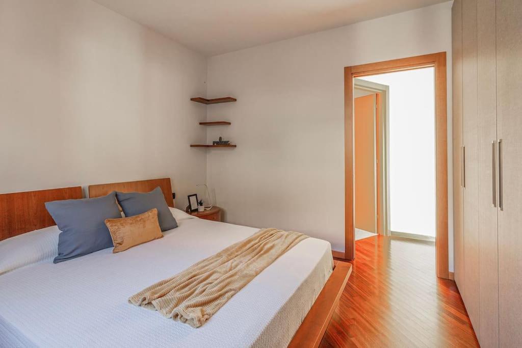 קומו Appartamento Bellavista Con Ac E Posto Auto A Brunate מראה חיצוני תמונה