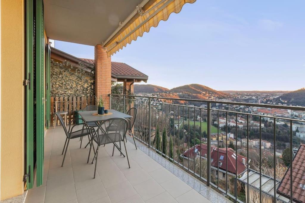 קומו Appartamento Bellavista Con Ac E Posto Auto A Brunate מראה חיצוני תמונה